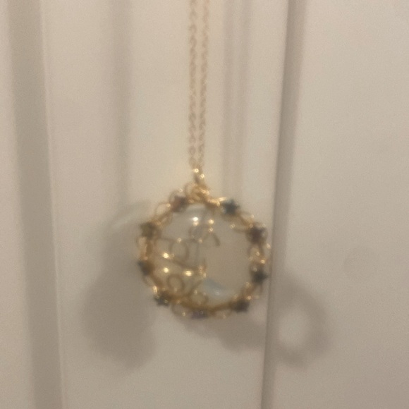 Necklace, half moon with iridescent blue stars got gold wiring. New - Picture 4 of 4